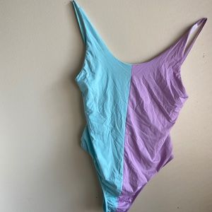 Two toned one piece swim
